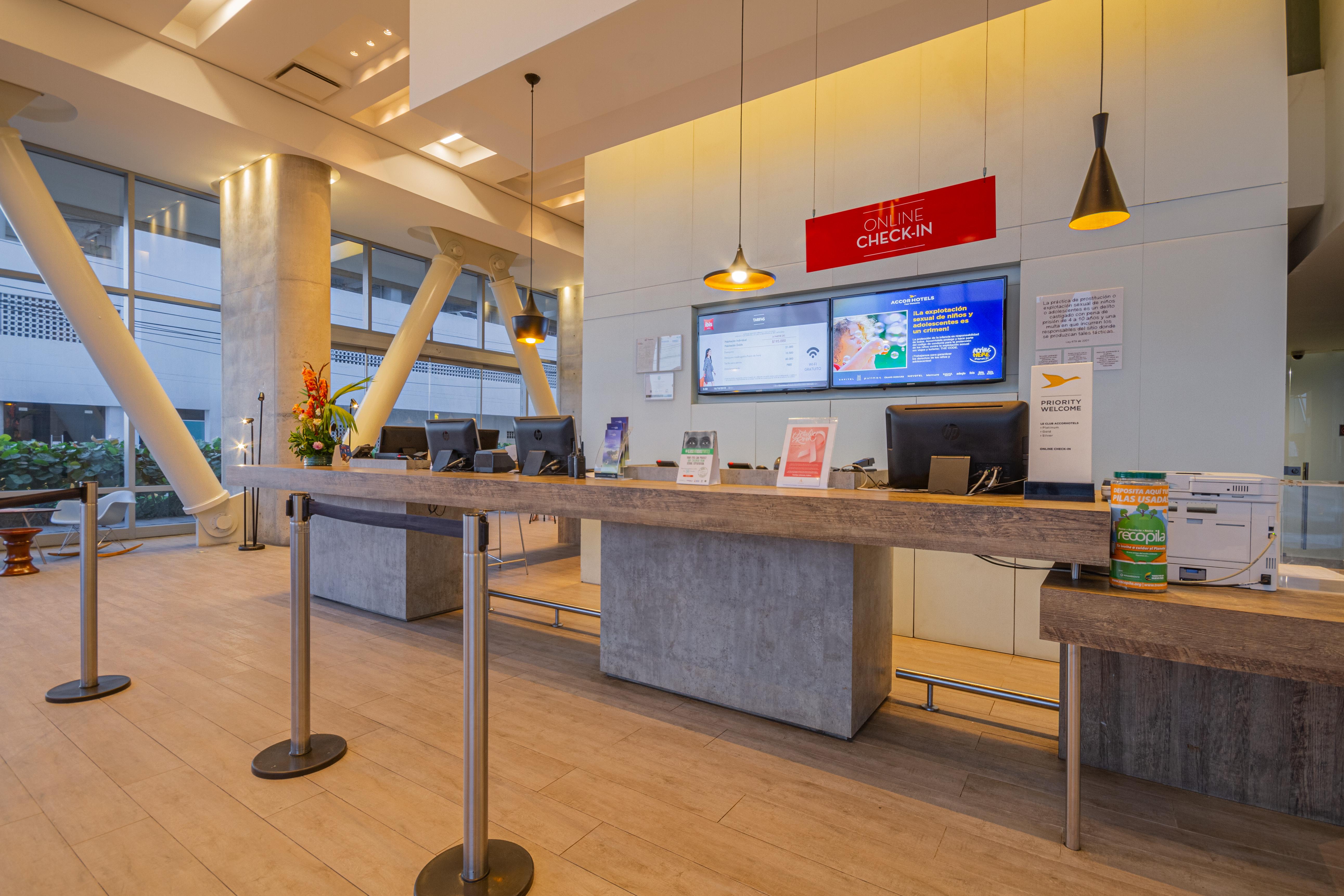 Ibis Cartagena Marbella Hotel ภายนอก รูปภาพ
