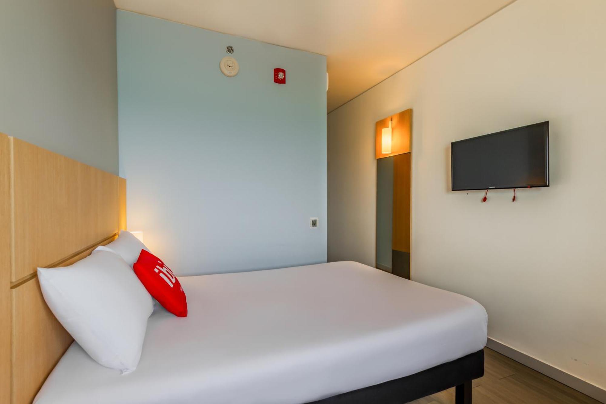 Ibis Cartagena Marbella Hotel ภายนอก รูปภาพ